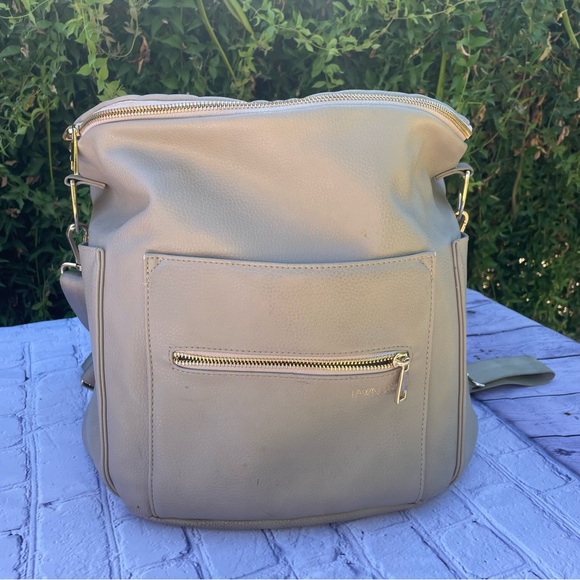 Grey fawn backpack - Picture 1 of 4